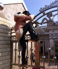 妹子你这是要出去还是