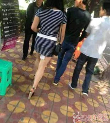 㶫