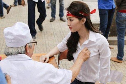 ��ЦͼƬ����־��һ�� 