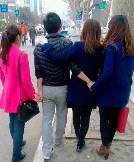 ��ЦͼƬ���²������ 