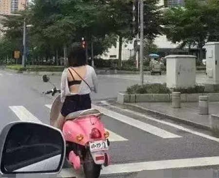 ��ЦͼƬ���Ҿ�����Ĭ 