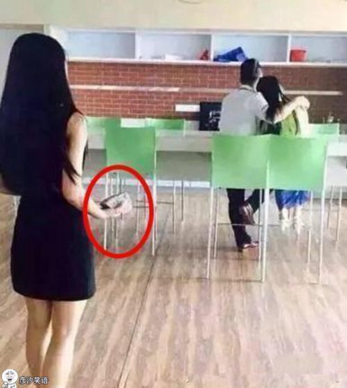 ��ЦͼƬ������˵�ȴ� 