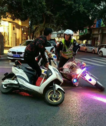 ��ЦͼƬ��ȷ�Ϲ����� 